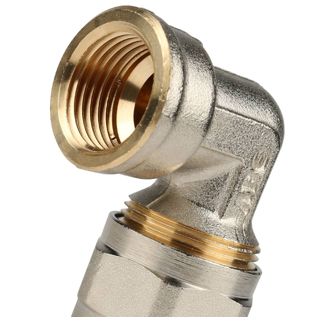SFS-0007-001220 STOUT Угольник-переходник с внутренней резьбой 1/2"х20 для металлопластиковых труб винтовой
