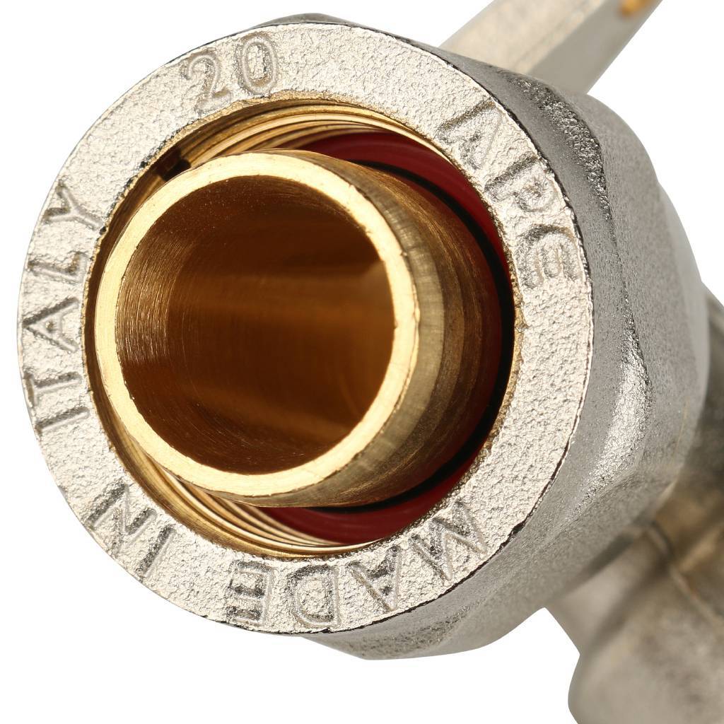 SFS-0008-001220 STOUT Угольник настенный с креплением 1/2"х20 для металлопластиковых труб винтовой