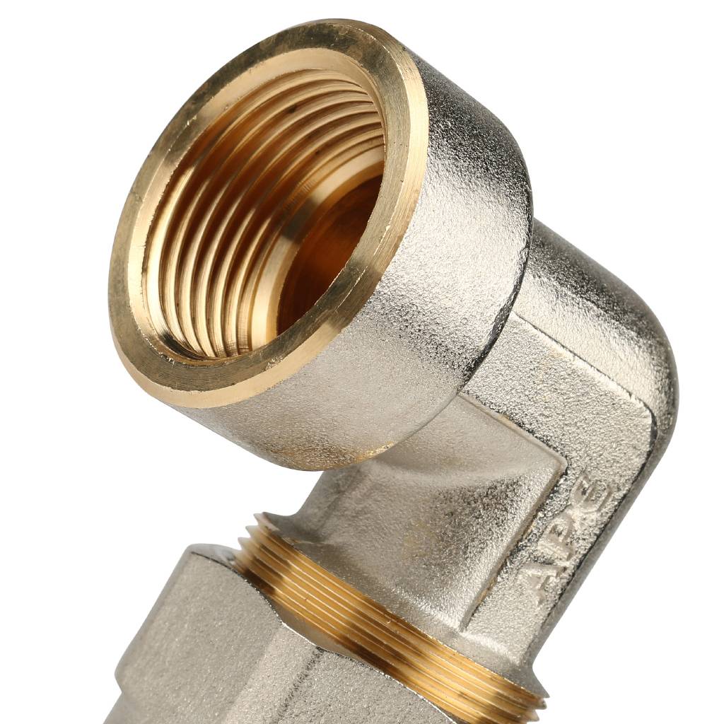 SFS-0007-000132 STOUT Угольник-переходник с внутренней резьбой 1"x32 для металлопластиковых труб винтовой