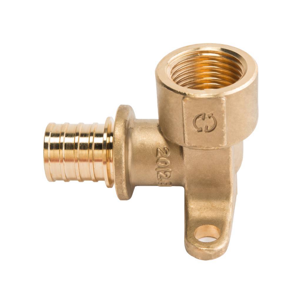 SFA-0009-002034 STOUT Угольник настенный с креплением 20xRp 3/4" для труб из сшитого полиэтилена аксиальный