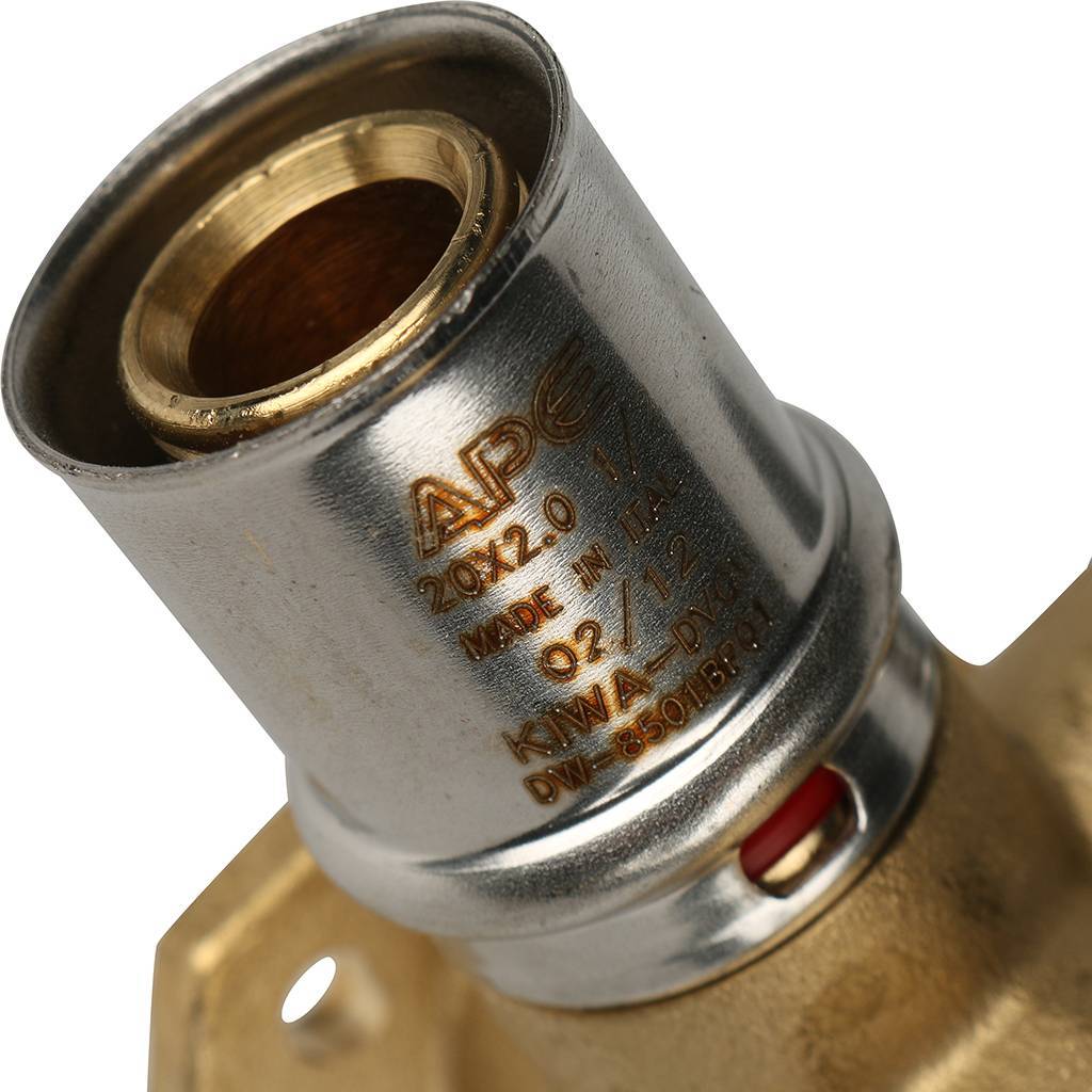 SFP-0015-001220 STOUT Тройник настенный с креплением  1/2"х20 для металлопластиковых труб прессовой