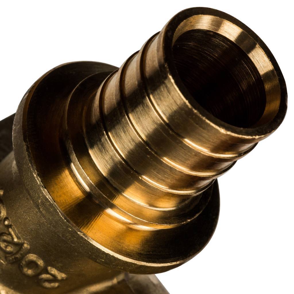 SFA-0009-002012 STOUT Угольник настенный с креплением 20xRp 1/2" для труб из сшитого полиэтилена аксиальный